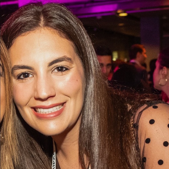 Meet your Posher, Shira - Picture 1 of 1